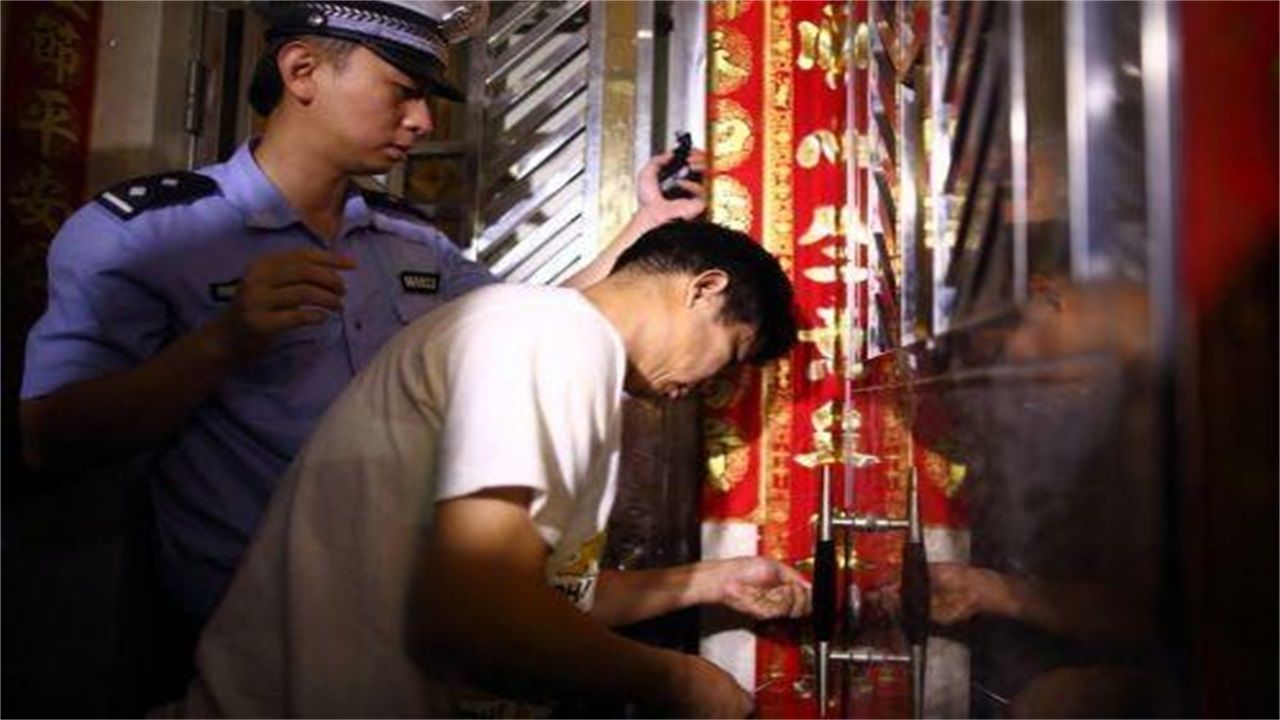 晋城请开锁师傅开了锁后，师傅